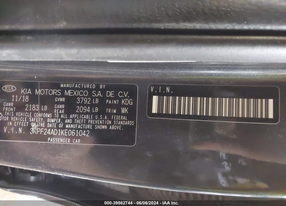 2019 KIA FORTE LXS VIN: 3KPF24AD1KE061042