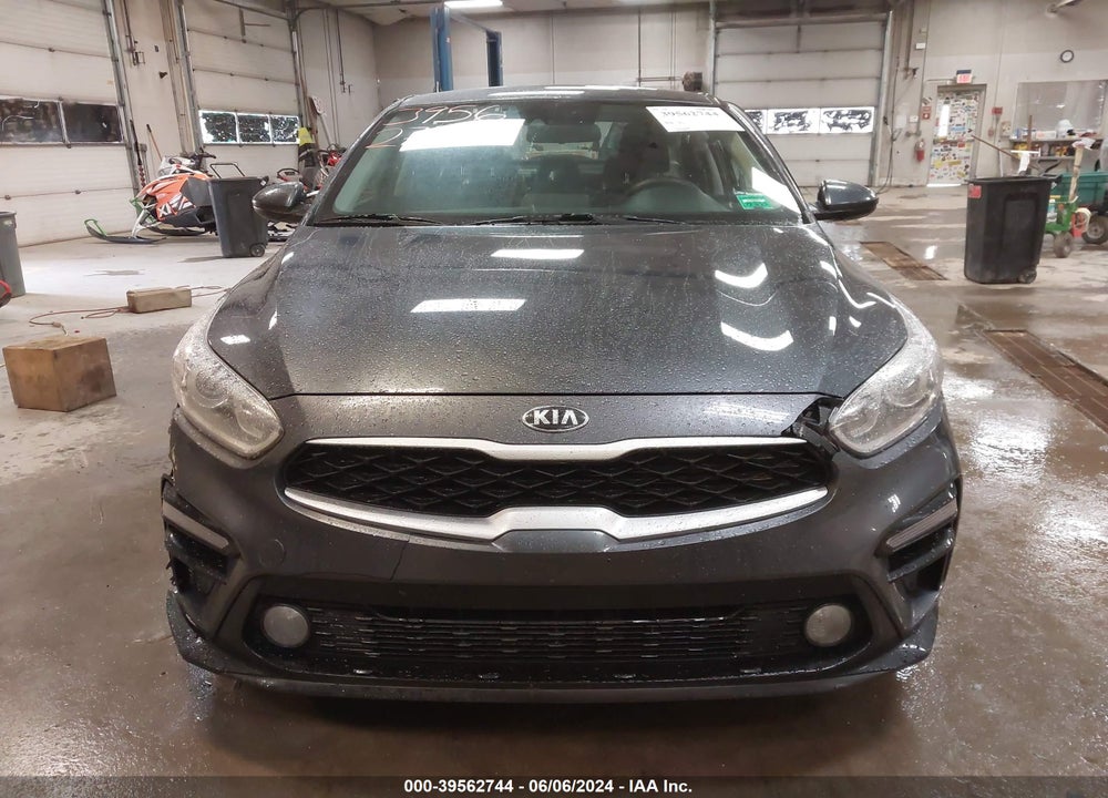 2019 KIA FORTE LXS VIN: 3KPF24AD1KE061042