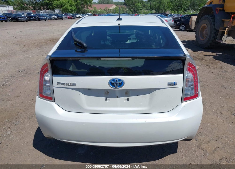 2015 TOYOTA PRIUS FOUR VIN: JTDKN3DU4F1975970