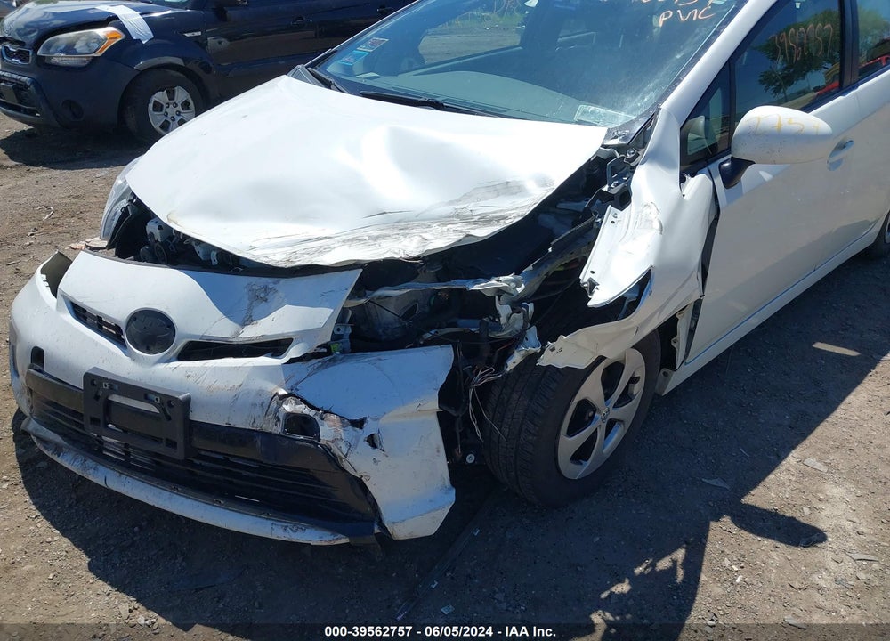 2015 TOYOTA PRIUS FOUR VIN: JTDKN3DU4F1975970