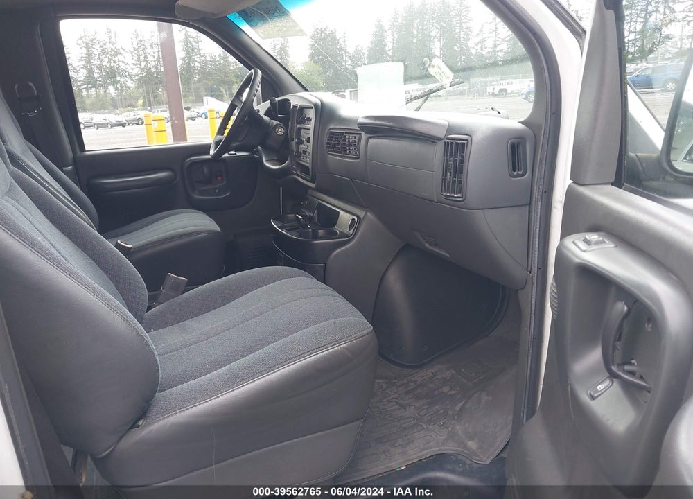 2002 CHEVROLET EXPRESS VIN: 1GAHG39R421235962