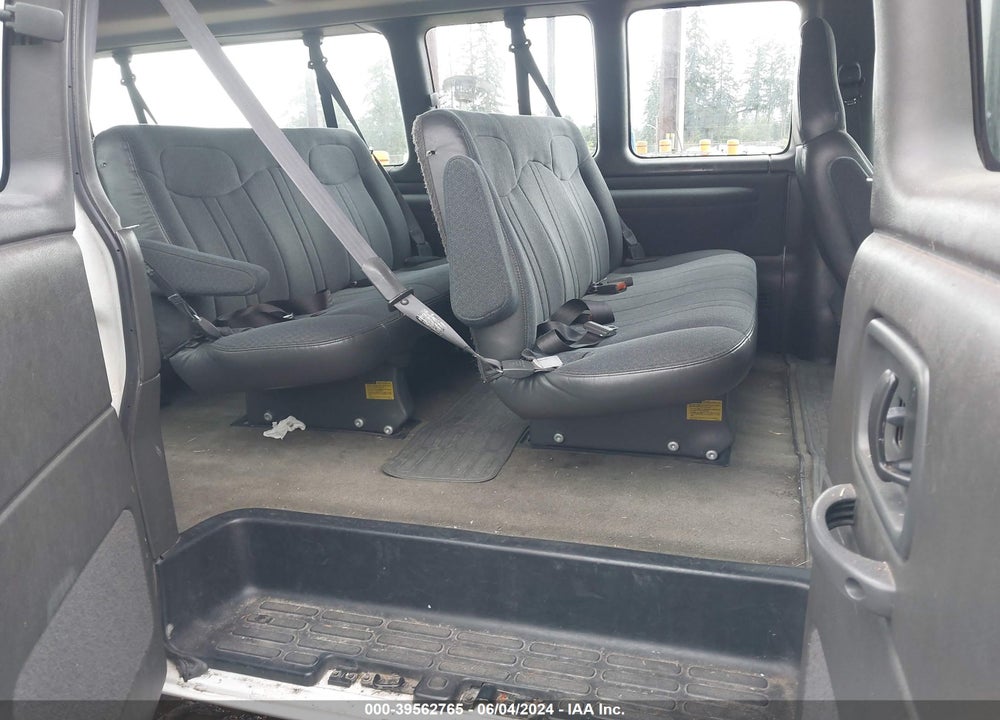 2002 CHEVROLET EXPRESS VIN: 1GAHG39R421235962