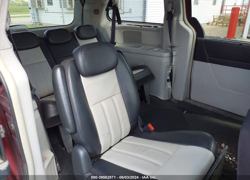 2010 CHRYSLER TOWN & COUNTRY TOURING PLUS VIN: 2A4RR8DX2AR387414
