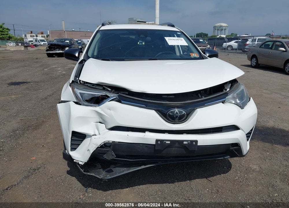 2018 TOYOTA RAV4 LE VIN: JTMBFREV1JJ246891