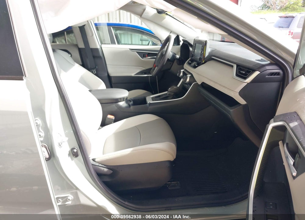 2022 TOYOTA RAV4 XLE PREMIUM VIN: 2T3A1RFV8NW321795