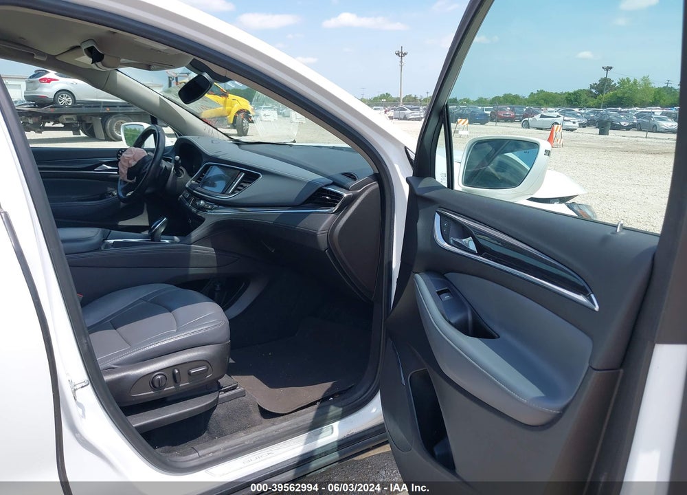 2018 BUICK ENCLAVE ESSENCE VIN: 5GAEVAKWXJJ238918