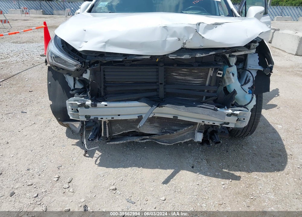 2018 BUICK ENCLAVE ESSENCE VIN: 5GAEVAKWXJJ238918