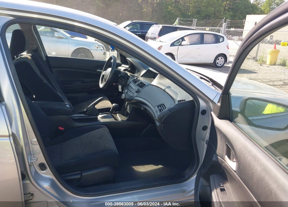 2010 HONDA ACCORD 2.4 LX VIN: 1HGCP2F30AA133618