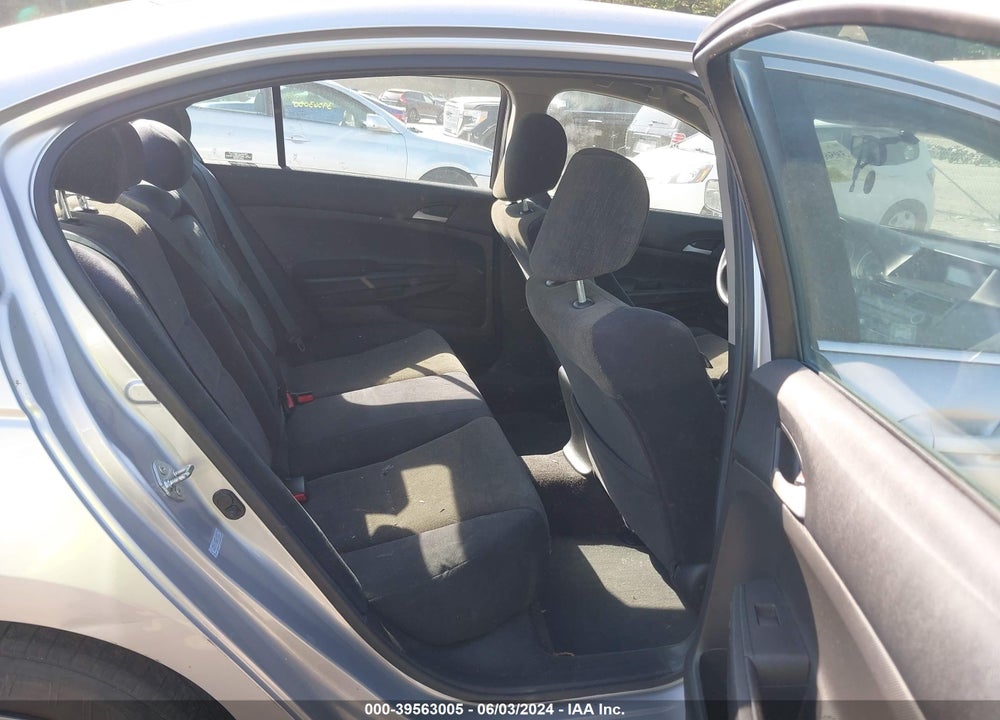 2010 HONDA ACCORD 2.4 LX VIN: 1HGCP2F30AA133618