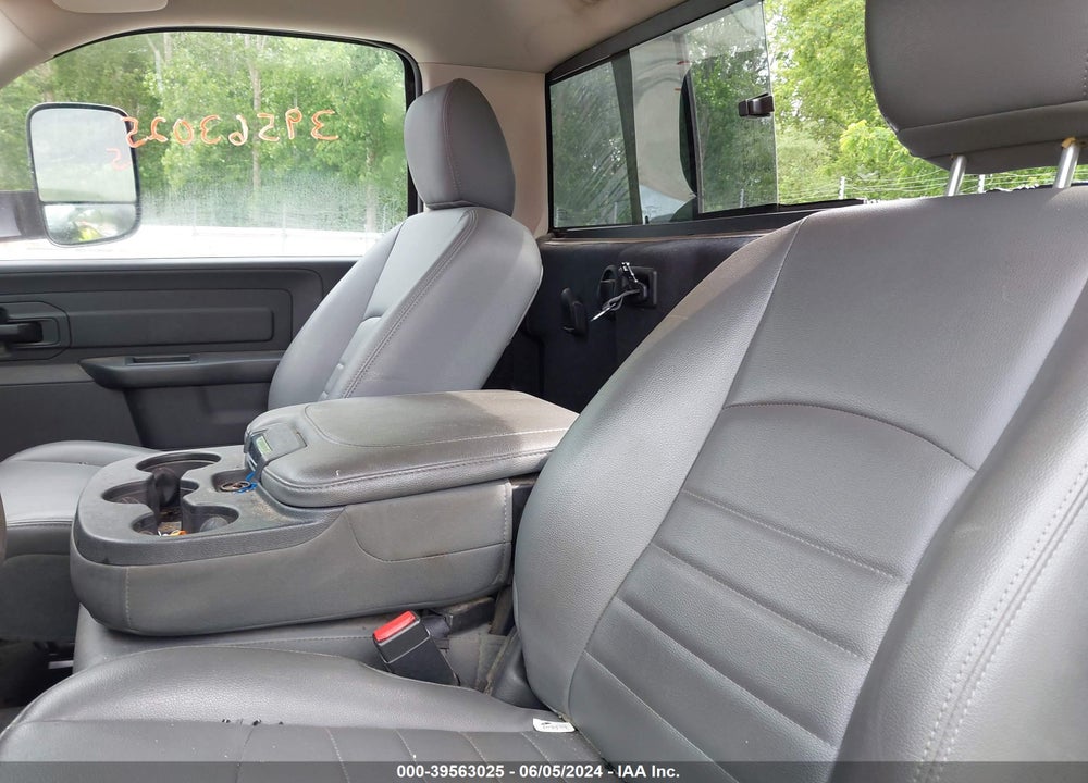 2017 RAM 5500 CHASSIS TRADESMAN/SLT VIN: 3C7WRMDLXHG500186