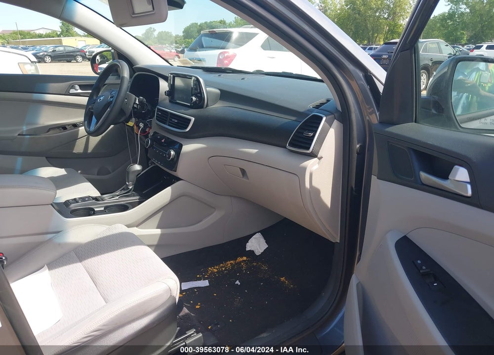 2019 HYUNDAI TUCSON SE VIN: KM8J2CA43KU943430