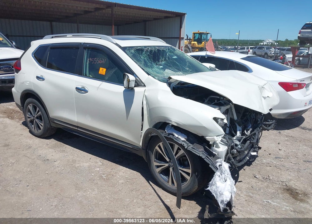 2017 NISSAN ROGUE SL VIN: 5N1AT2MV1HC773420