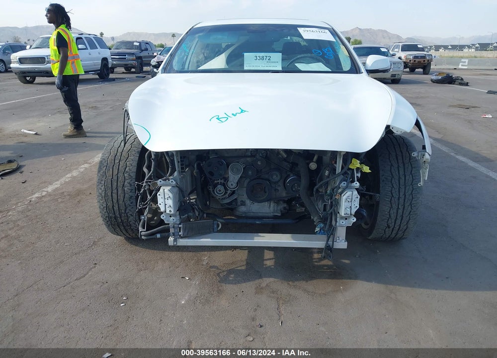 2015 INFINITI Q70 3.7 VIN: JN1BY1APXFM542097