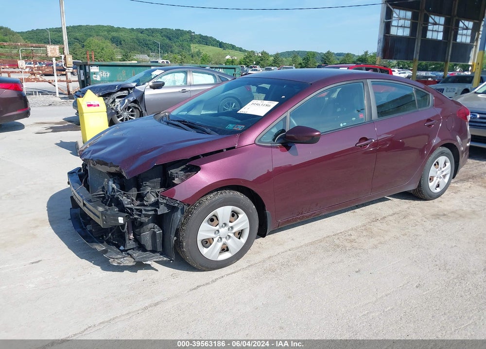2018 KIA FORTE LX VIN: 3KPFK4A74JE239275