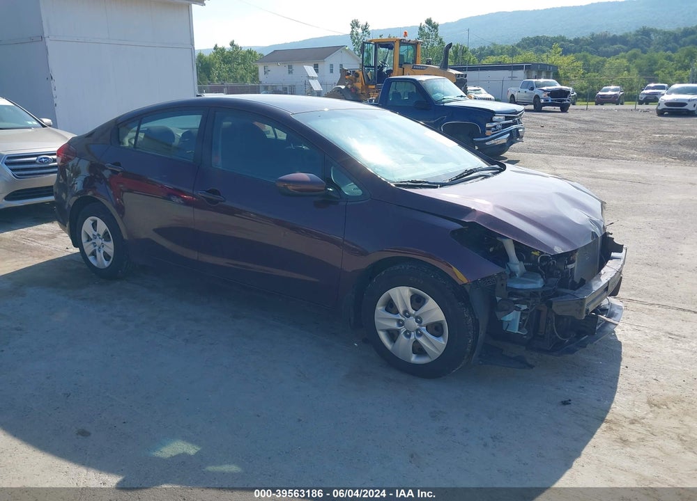 2018 KIA FORTE LX VIN: 3KPFK4A74JE239275