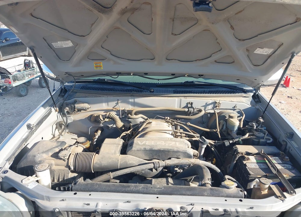 2001 TOYOTA TUNDRA SR5 V8 VIN: 5TBRT34121S187302