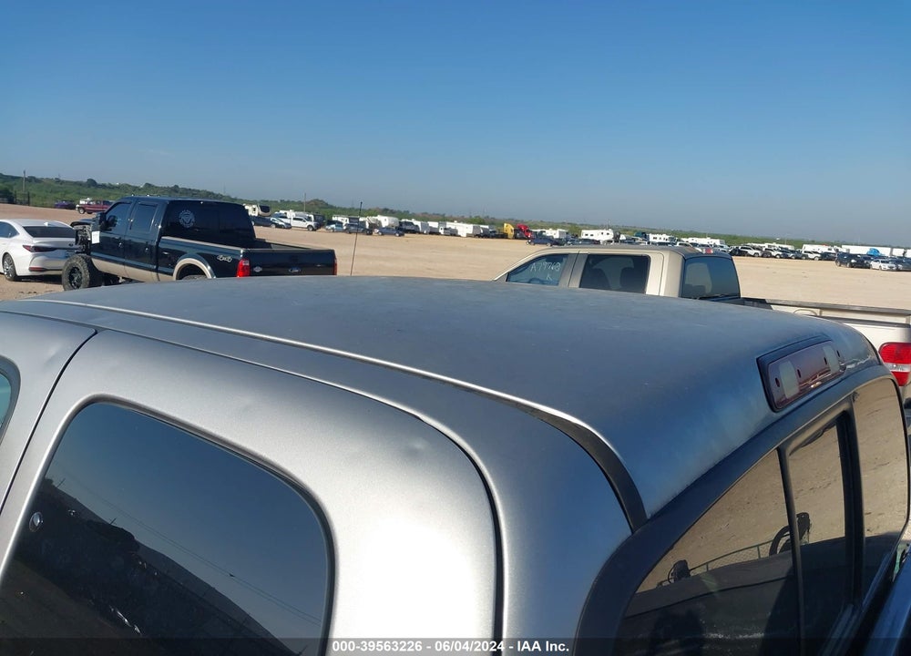 2001 TOYOTA TUNDRA SR5 V8 VIN: 5TBRT34121S187302