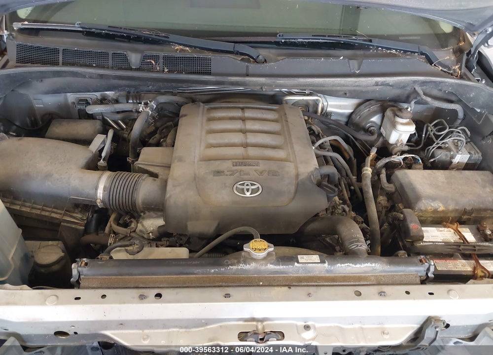 2016 TOYOTA SEQUOIA SR5 5.7L V8 VIN: 5TDBY5G16GS131552
