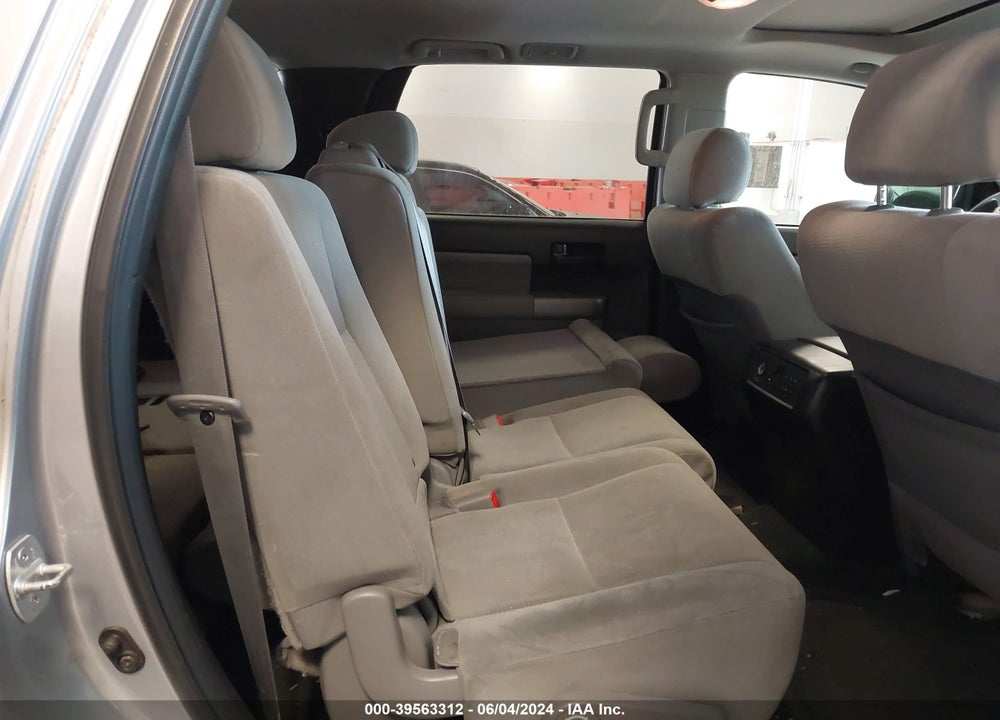 2016 TOYOTA SEQUOIA SR5 5.7L V8 VIN: 5TDBY5G16GS131552