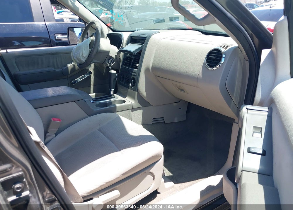 2006 FORD EXPLORER XLS VIN: 1FMEU72E46UB63369