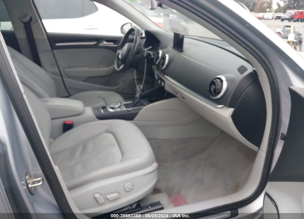 2016 AUDI A3 1.8T PREMIUM VIN: WAUH7HFFXG1078652