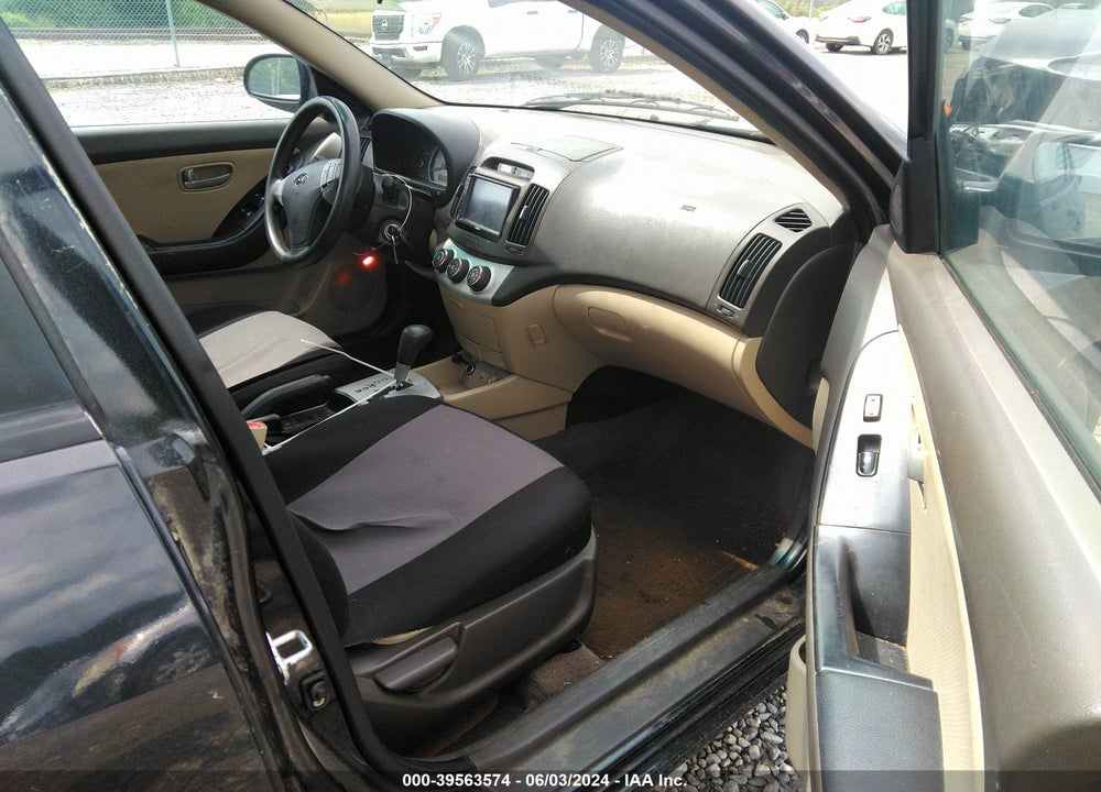 2008 HYUNDAI ELANTRA GLS/SE VIN: KMHDU46D58U534117