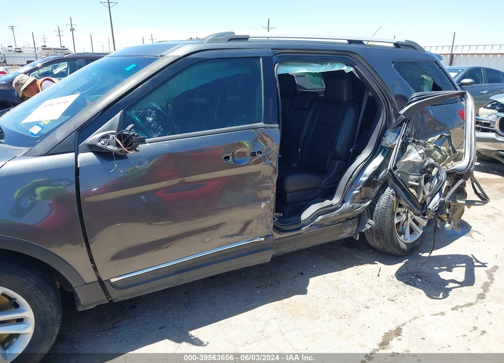 2015 FORD EXPLORER XLT VIN: 1FM5K7D80FGA85345