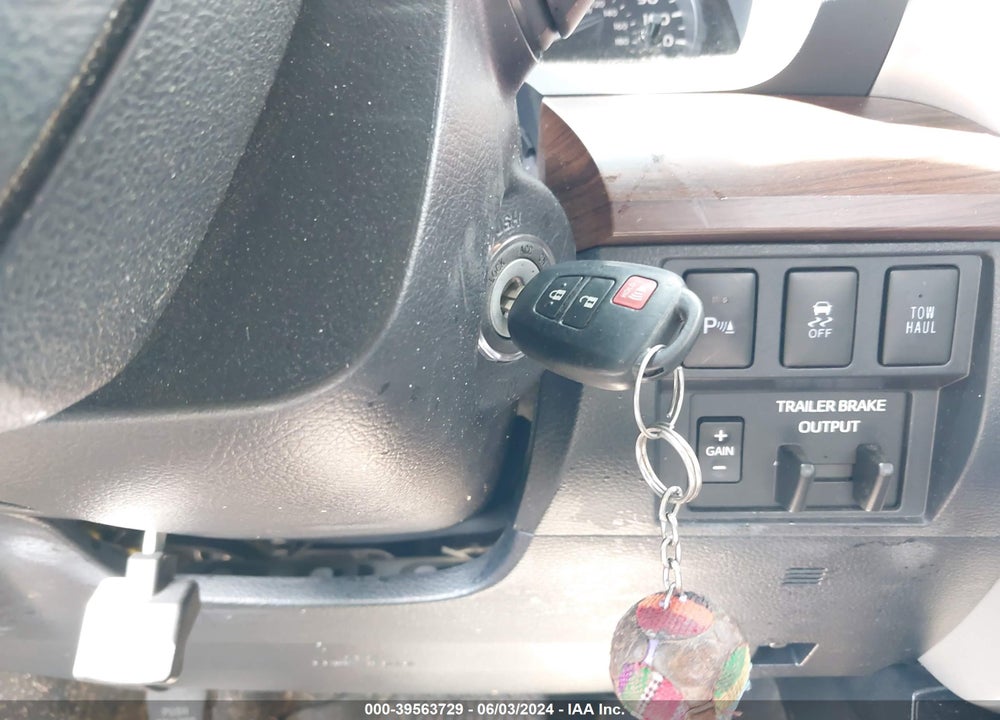 2019 TOYOTA TUNDRA LIMITED 5.7L V8 VIN: 5TFHY5F15KX796098