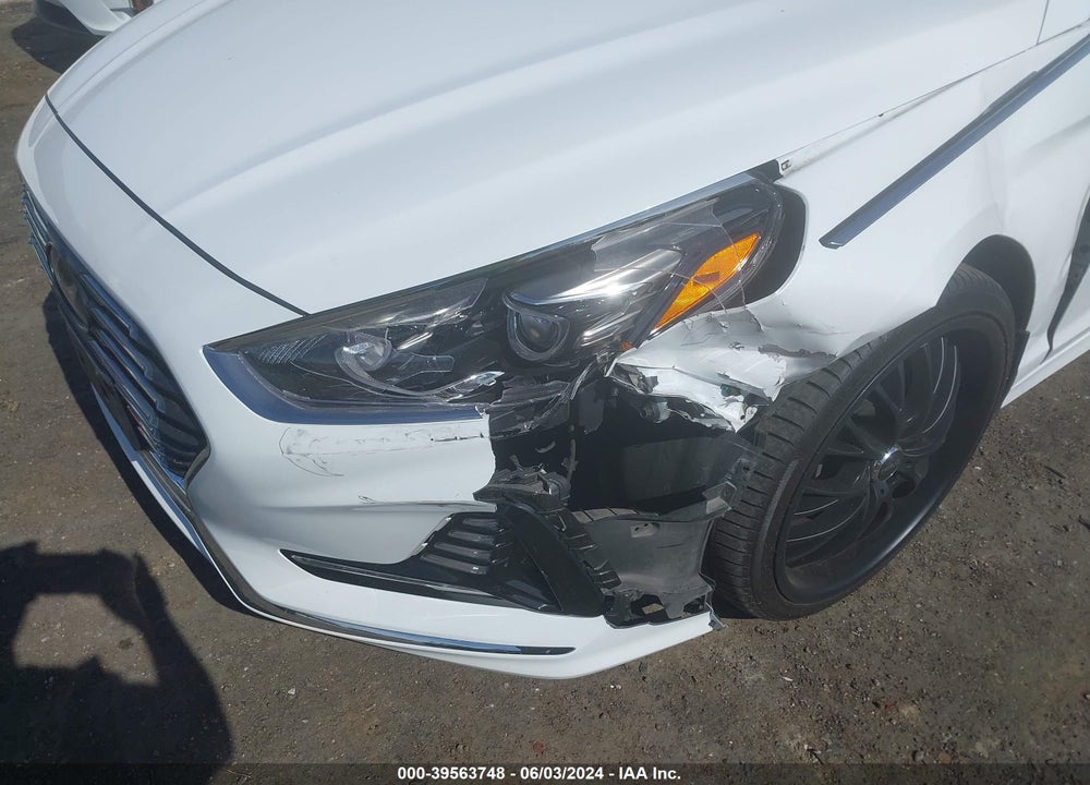2018 HYUNDAI SONATA LIMITED VIN: 5NPE34AF0JH685774