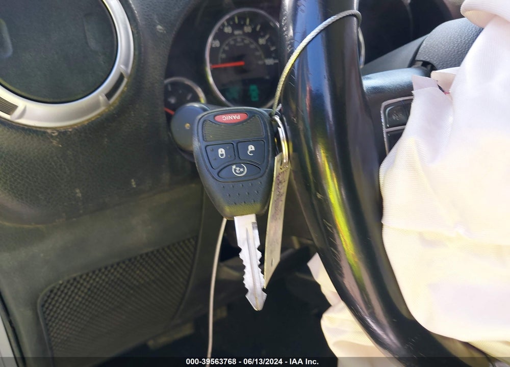 2016 JEEP WRANGLER UNLIMITED SAHARA VIN: 1C4HJWEG2GL181667