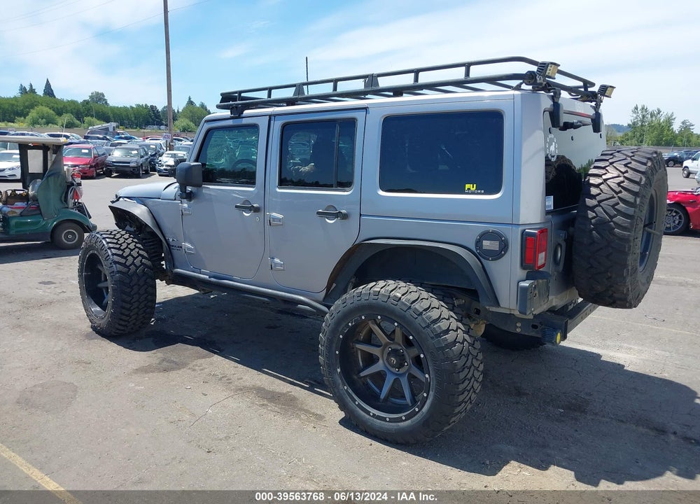 2016 JEEP WRANGLER UNLIMITED SAHARA VIN: 1C4HJWEG2GL181667