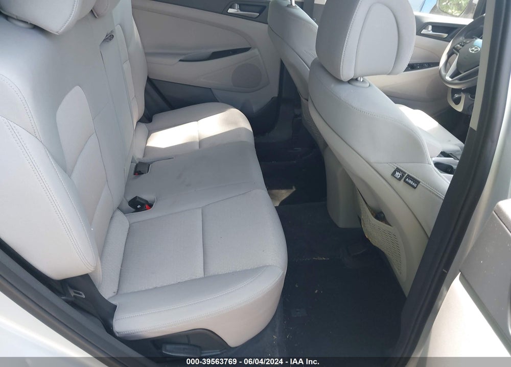 2018 HYUNDAI TUCSON SE VIN: KM8J2CA47JU662858