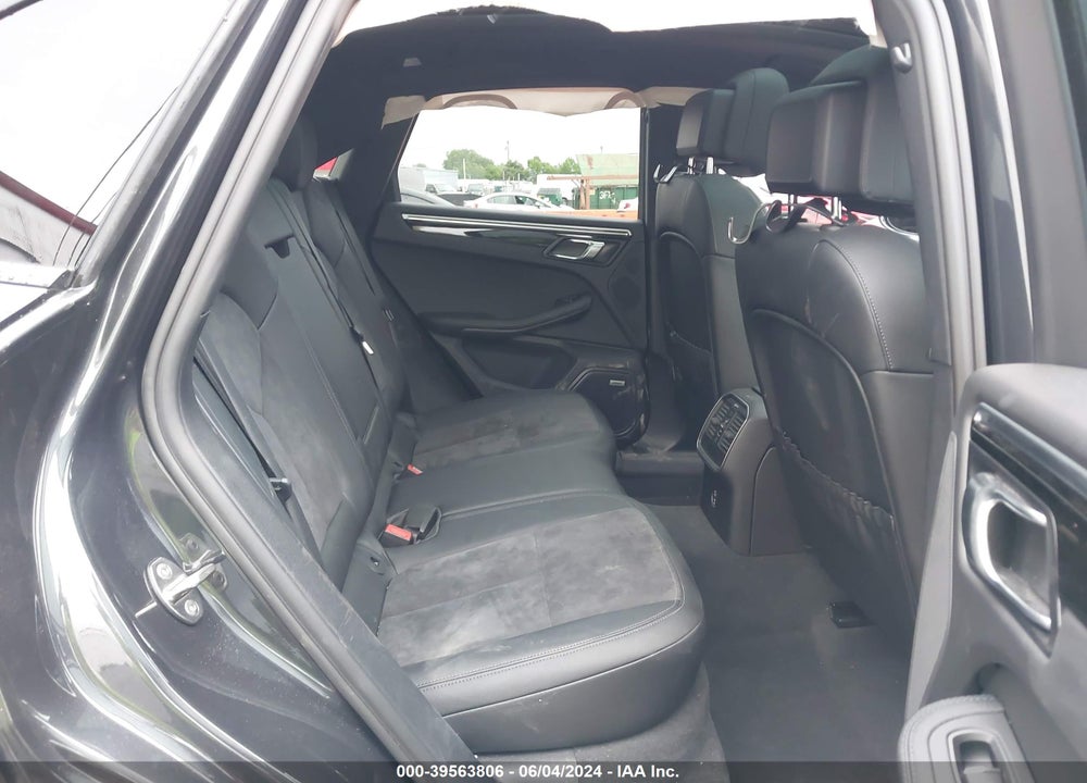 2021 PORSCHE MACAN VIN: WP1AA2A55MLB13601