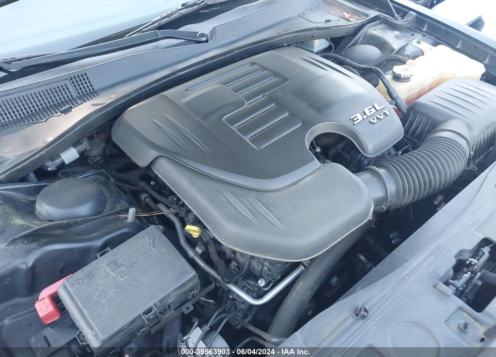 2016 CHRYSLER 300C AWD VIN: 2C3CCAKG5GH198458