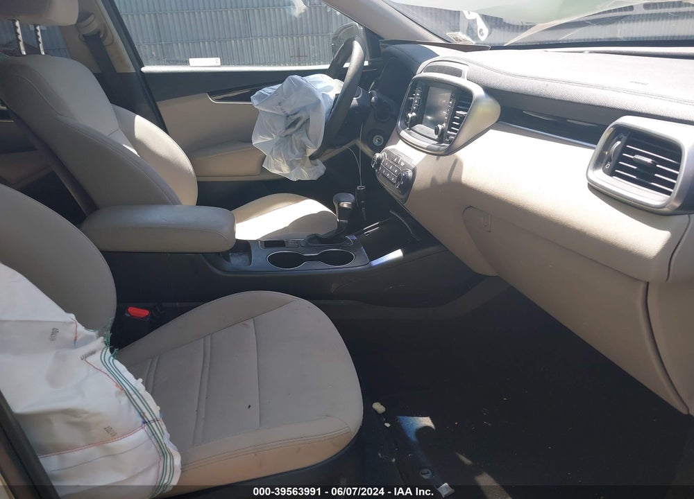2019 KIA SORENTO 2.4L LX VIN: 5XYPGDA33KG552244