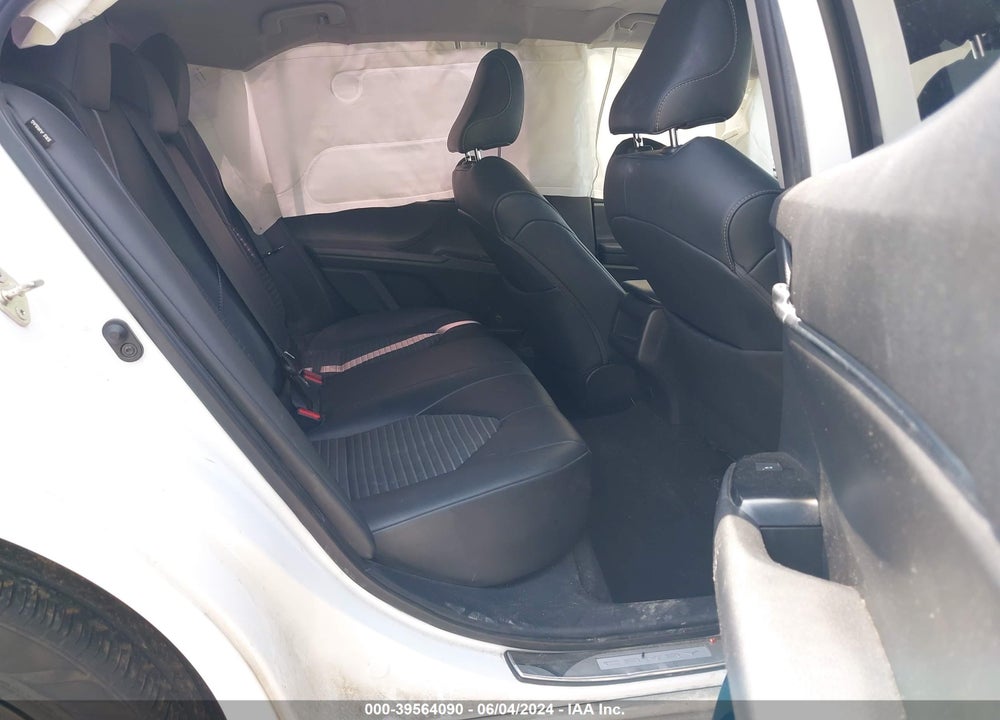 2019 TOYOTA CAMRY SE VIN: 4T1B11HK2KU264541