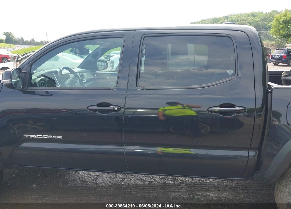 2022 TOYOTA TACOMA TRD OFF ROAD VIN: 3TMCZ5AN5NM501352