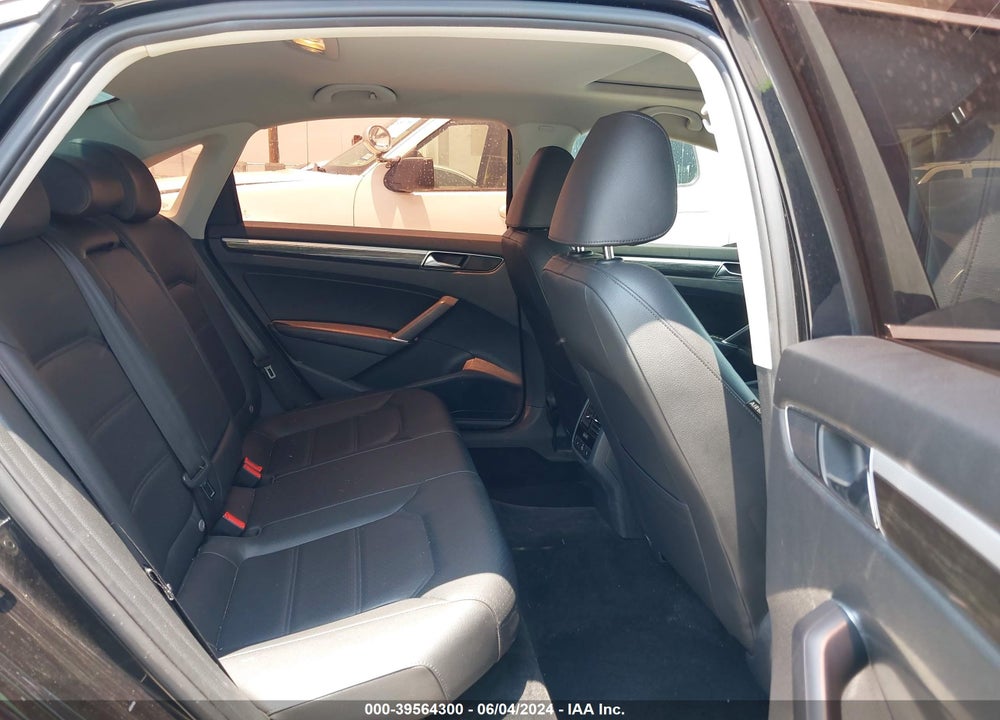 2018 VOLKSWAGEN PASSAT 2.0T SE VIN: 1VWBA7A31JC036185