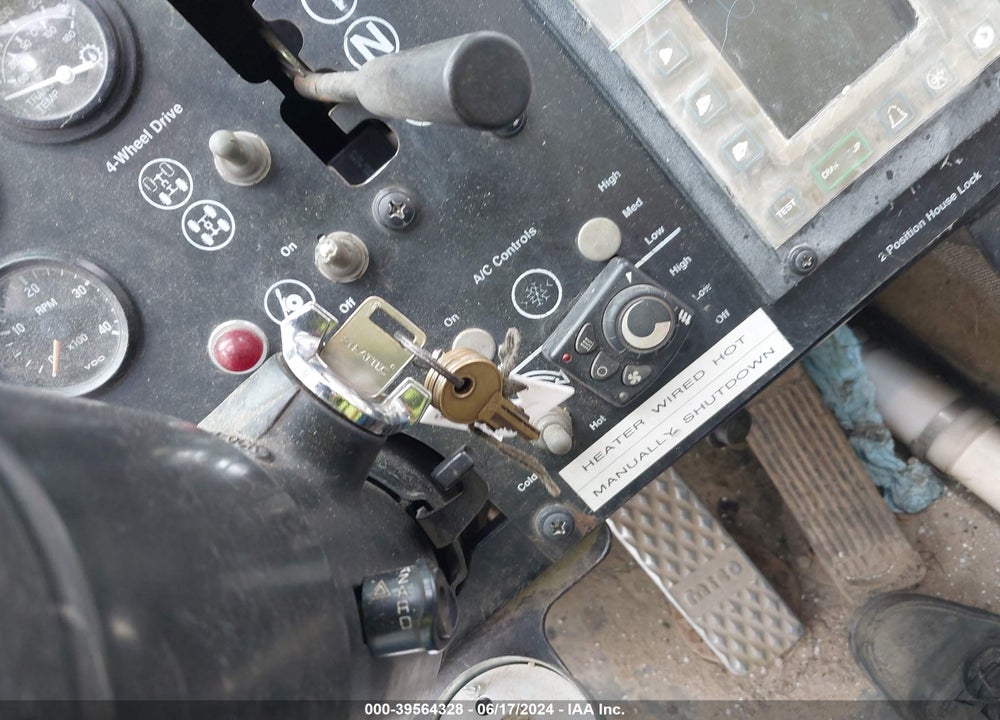 2002 LINK BELT RTC8030 CRANE VIN: E8J26259