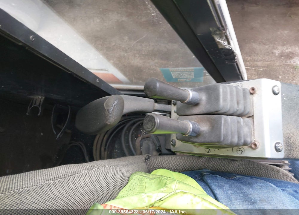 2002 LINK BELT RTC8030 CRANE VIN: E8J26259
