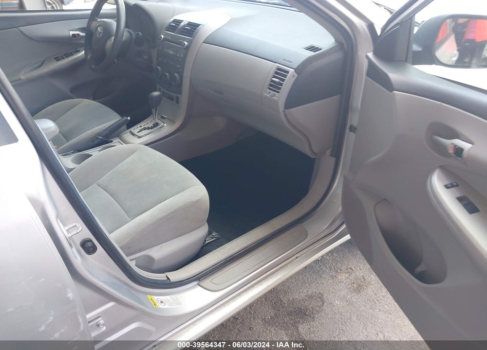2011 TOYOTA COROLLA LE VIN: 2T1BU4EE4BC682186