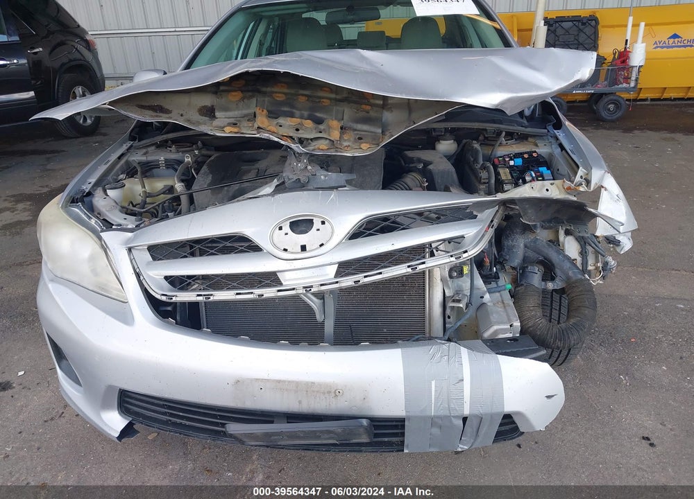 2011 TOYOTA COROLLA LE VIN: 2T1BU4EE4BC682186