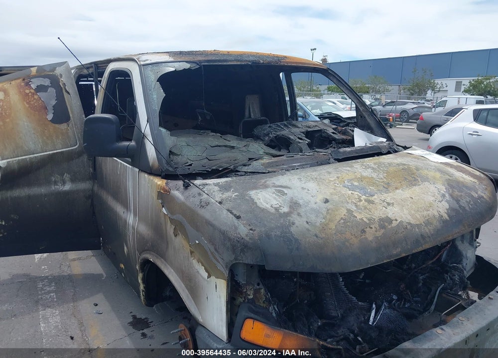 2008 CHEVROLET EXPRESS WORK VAN VIN: 1GCFG15X381106577
