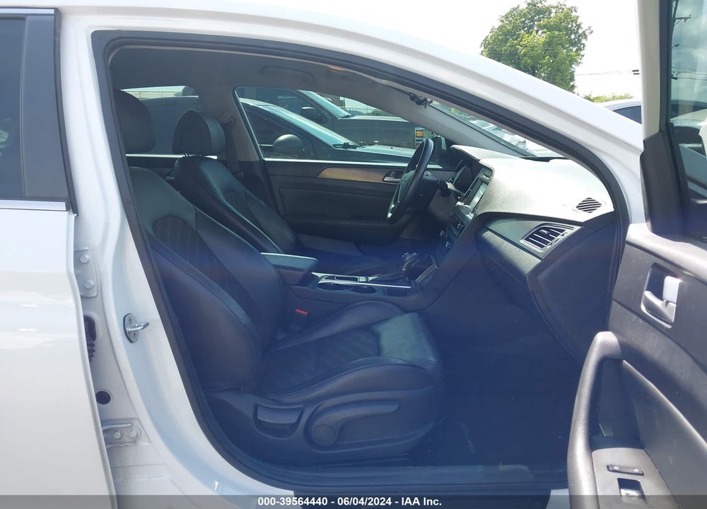 2016 HYUNDAI SONATA SPORT VIN: 5NPE34AF8GH267195
