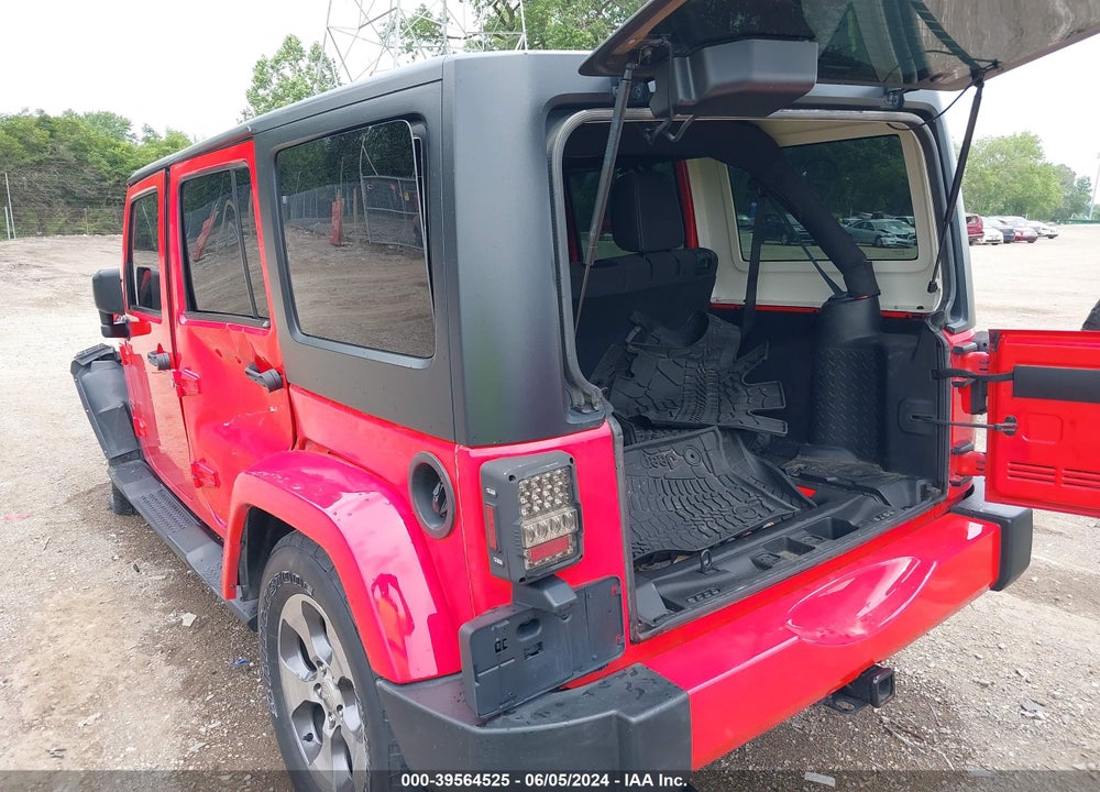 2016 JEEP WRANGLER UNLIMITED SAHARA VIN: 1C4BJWEG7GL144572