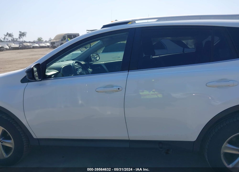 2015 TOYOTA RAV4 XLE VIN: JTMWFREV0FJ049347