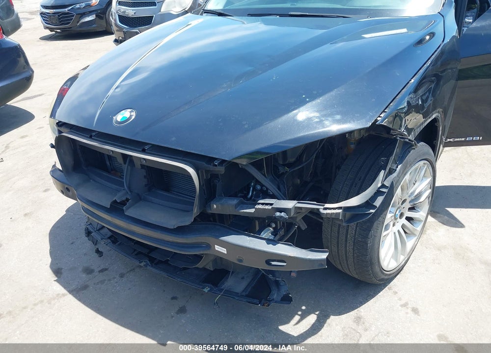 2014 BMW X1 XDRIVE28I VIN: WBAVL1C57EVY13868