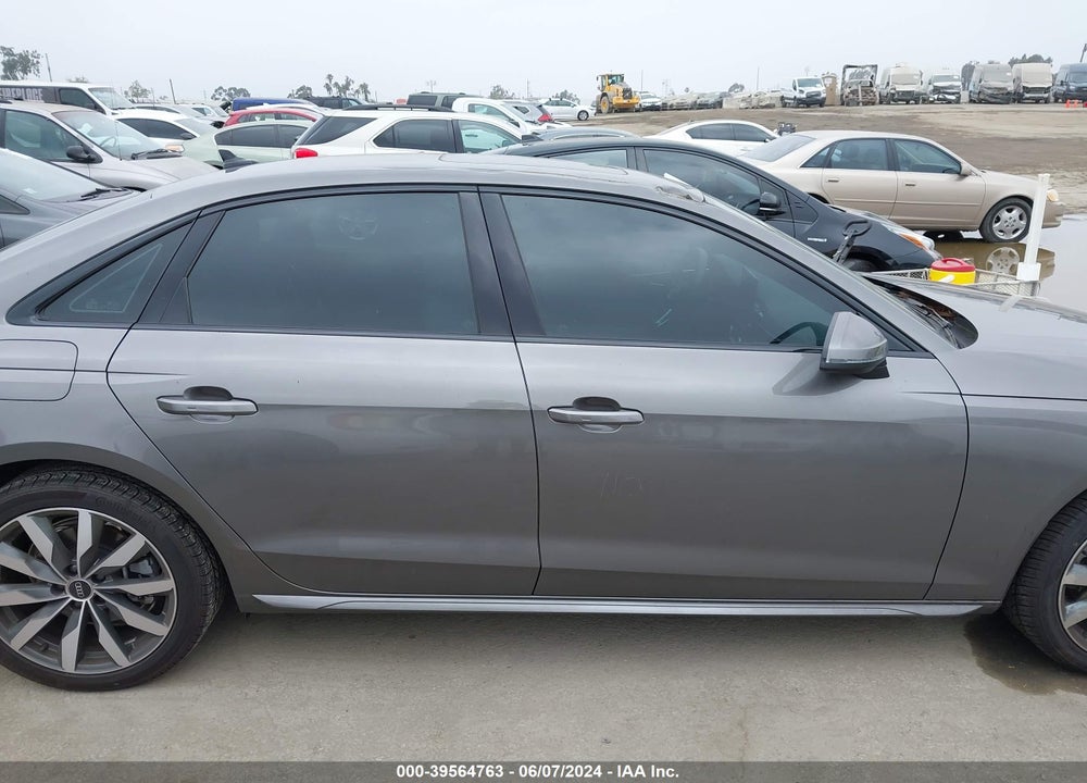 2022 AUDI A4 PREMIUM PLUS 40 TFSI QUATTRO S TRONIC VIN: WAUBBAF4XNA037879