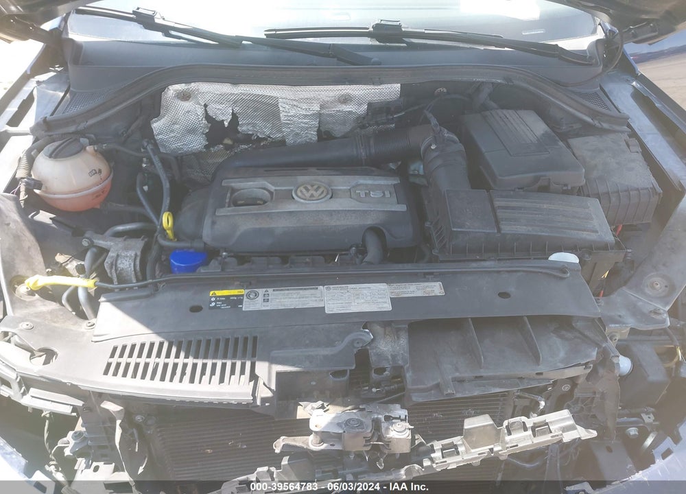 2015 VOLKSWAGEN TIGUAN S VIN: WVGAV7AX0FW588395