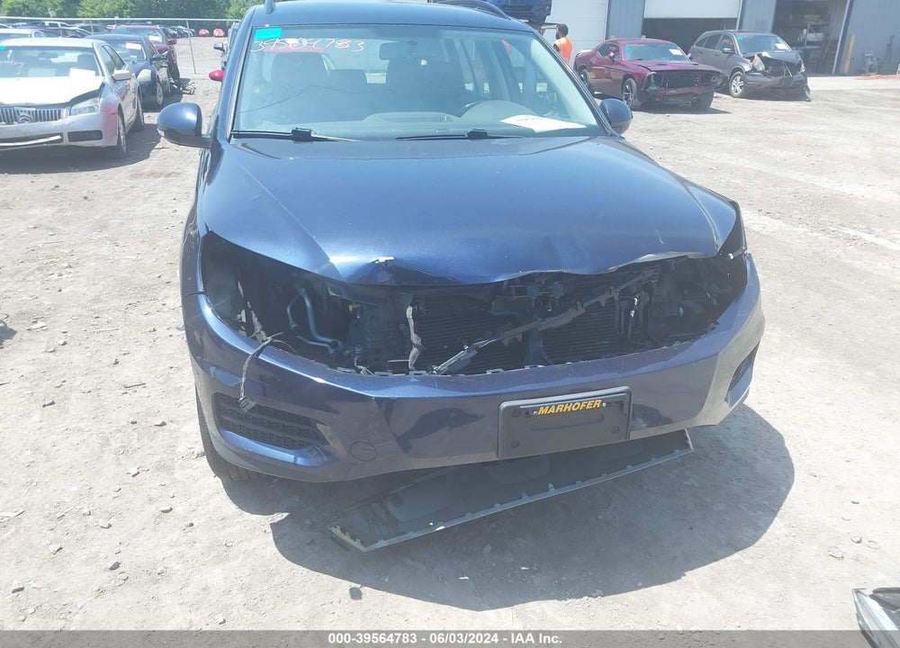 2015 VOLKSWAGEN TIGUAN S VIN: WVGAV7AX0FW588395